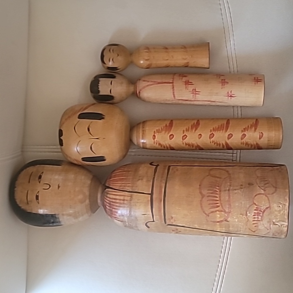 KOKESHI Dolls